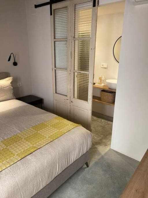 Velo Vern 1 Beautiful New Apartment 2 Bed Ensuite Girona Dış mekan fotoğraf